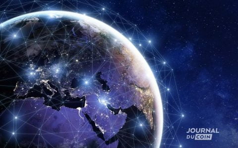 Crypto.com 借记卡及其 17 种新加密货币：DOGE 和 ADA 的日常使用