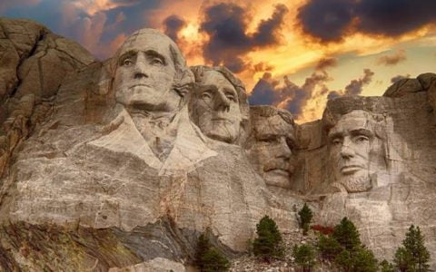 从「扒粪者」到 Web 3.0：为何说社交代币平台是传媒业 3.0 的雏形？