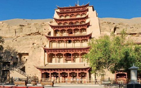 敦煌游随想：跨越千年的石窟版 Metaverse，传统与加密世界的交叉路口