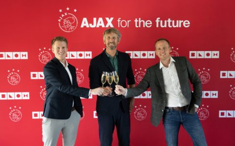公告：Ajax 的 BLOX 官方合作伙伴，加密货币应用程序突显了欧洲的增长雄心