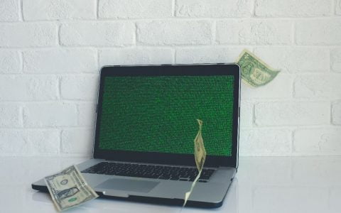 DeFi、Poly Network 被黑：6 亿美元的加密货币被盗