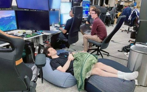 FTX 9 亿美元融资背后：下一步是业务多元化的金融集团？