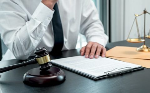 针对 Coinbase 在纳斯达克上市的集体诉讼