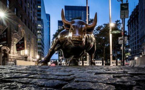 由于华尔街希望以积极的方式结束本周的股票期货上涨