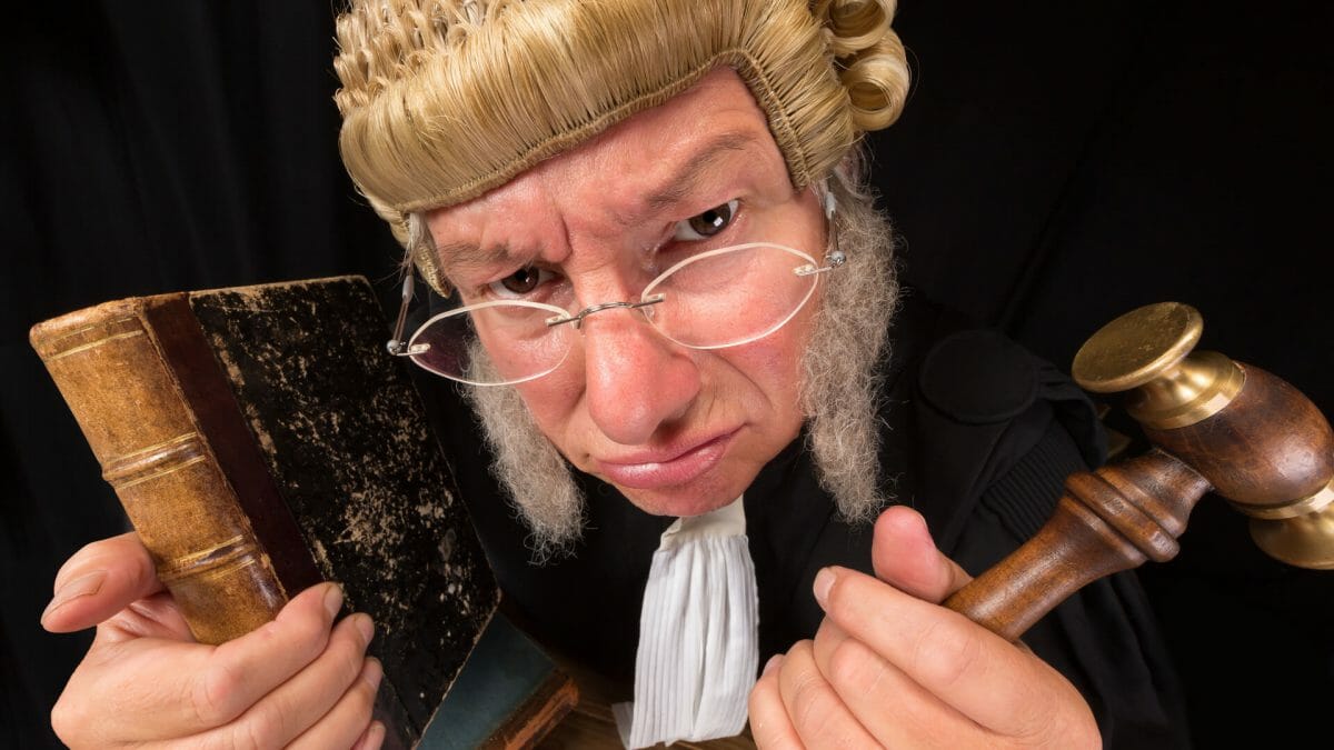 半信半疑的法官