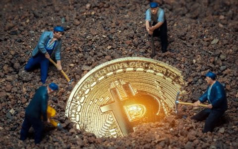 比特币算力跌至一年低点 Glassnode：挖矿难度料下调25%