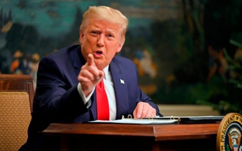 轰加密货币「伤害美元」川普呼吁「全民投资美元」