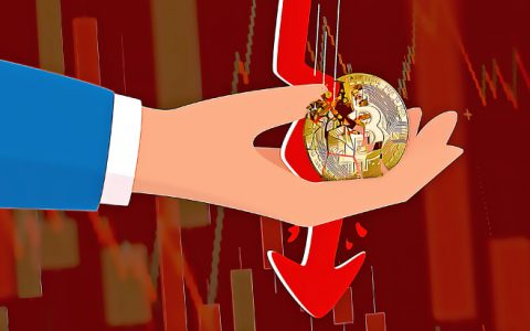 比特币暴跌 1 万美元——你应该逢低买入还是卖出？