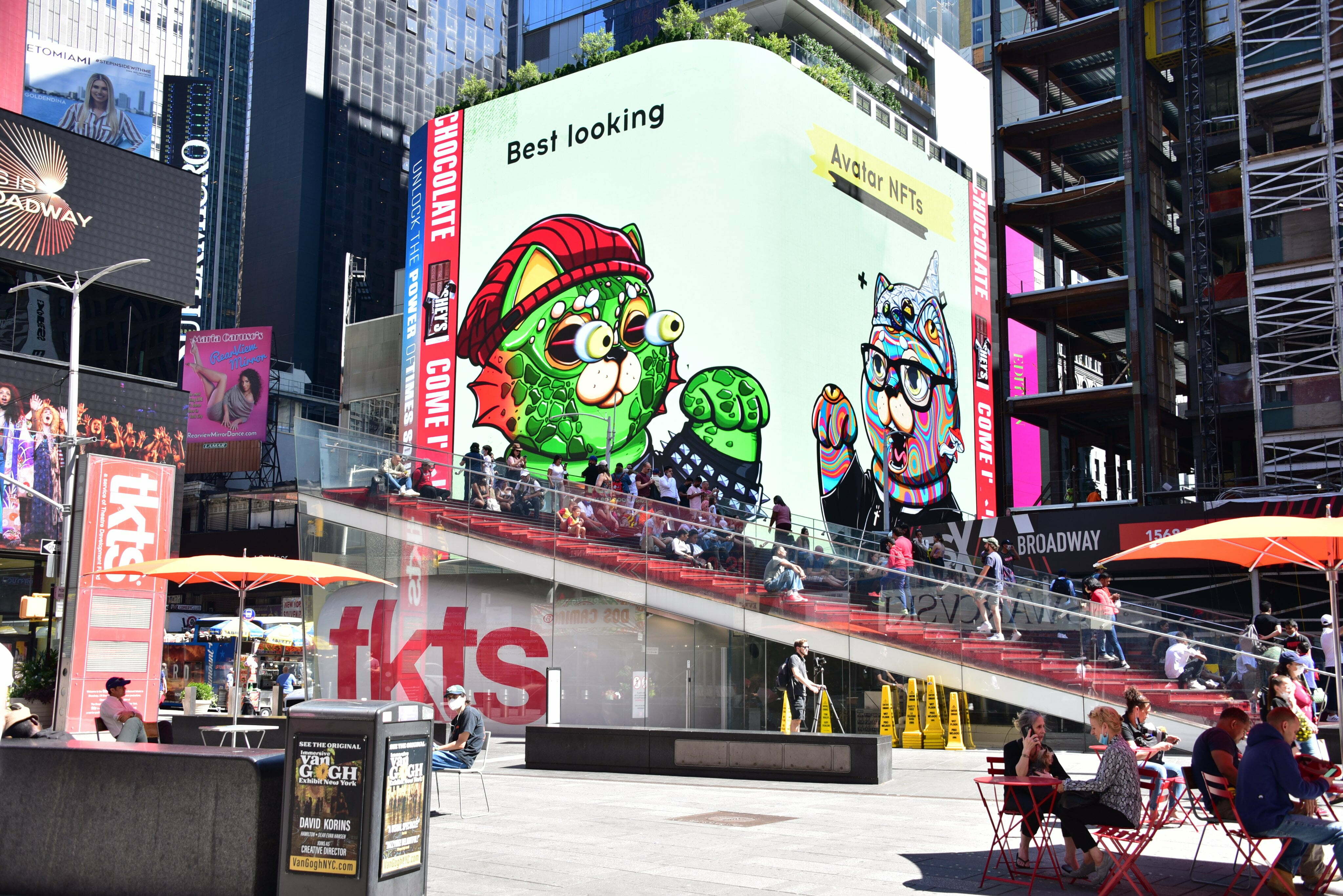 Lucky Maneki：NFT 出现在时代Square