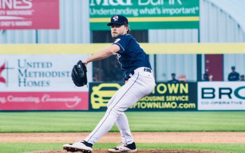 通过让团队参与，汤米威尔逊从棒球转向 NFT