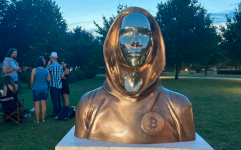 中本聪和比特币已经有一座雕像以示敬意