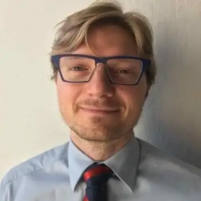 Kraken 首席执行官 Jesse Powell 对他的新员工 Carrie Dolan 赞不绝口。 