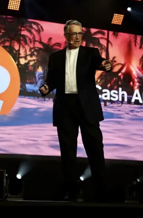 里卡多·萨利纳斯。